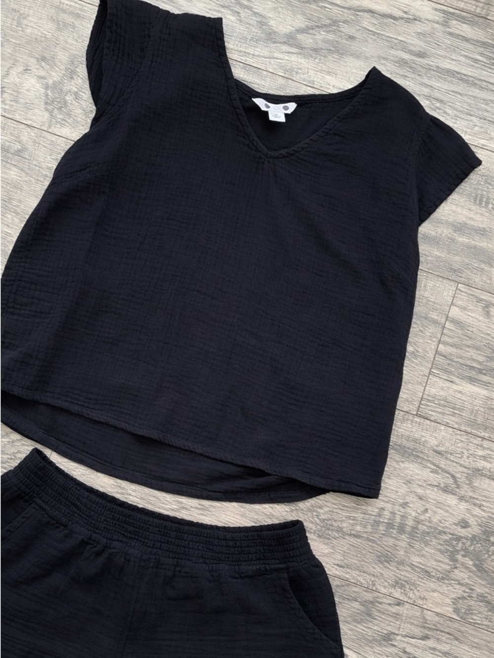 Everyday Linen Top & Shorts Set - Picture 3 of 3